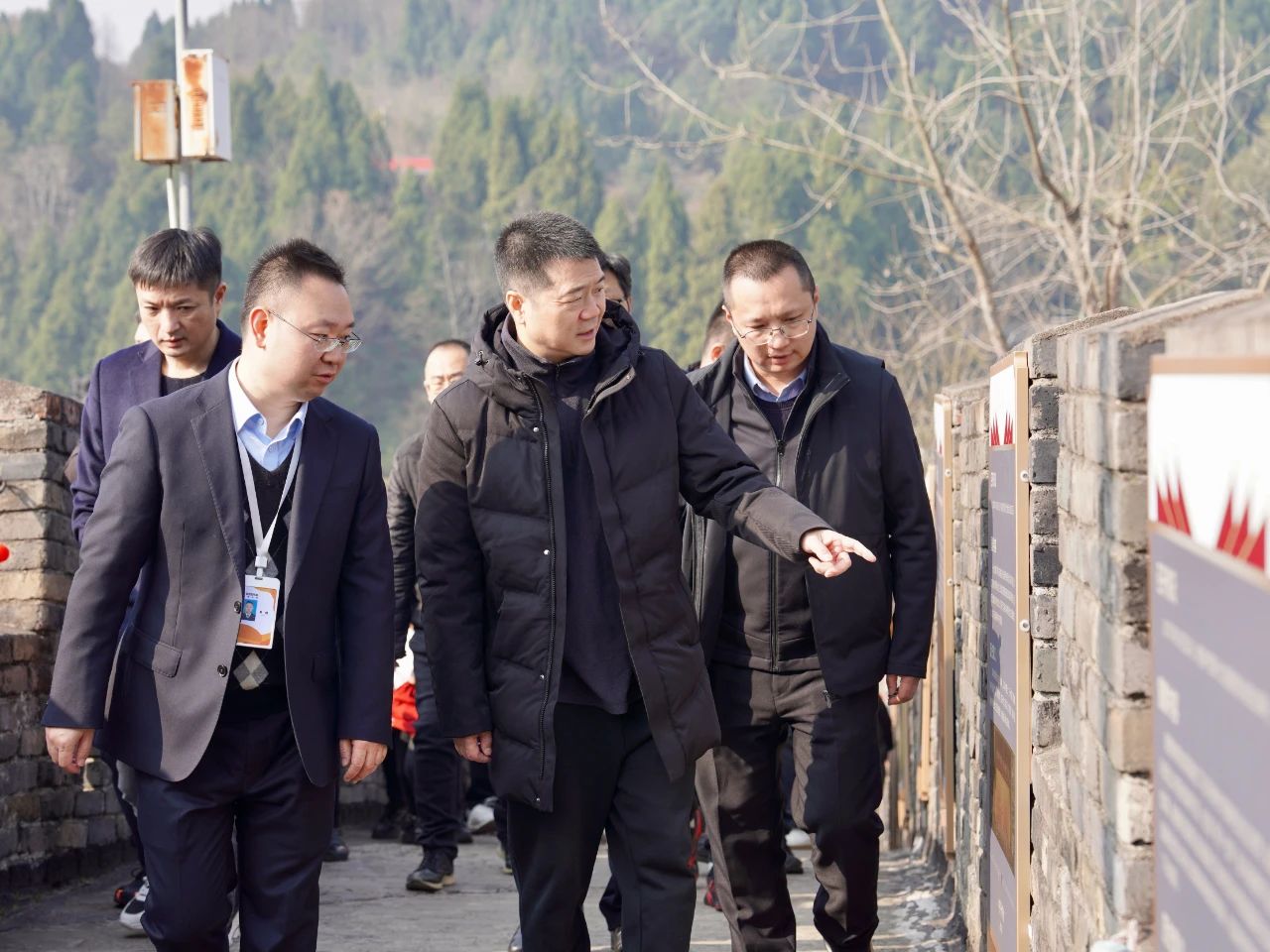 省尊龙凯时集团党委书记、董事长游勇检查督导春节安全生产工作并看望慰问坚守岗位的一线干部员工