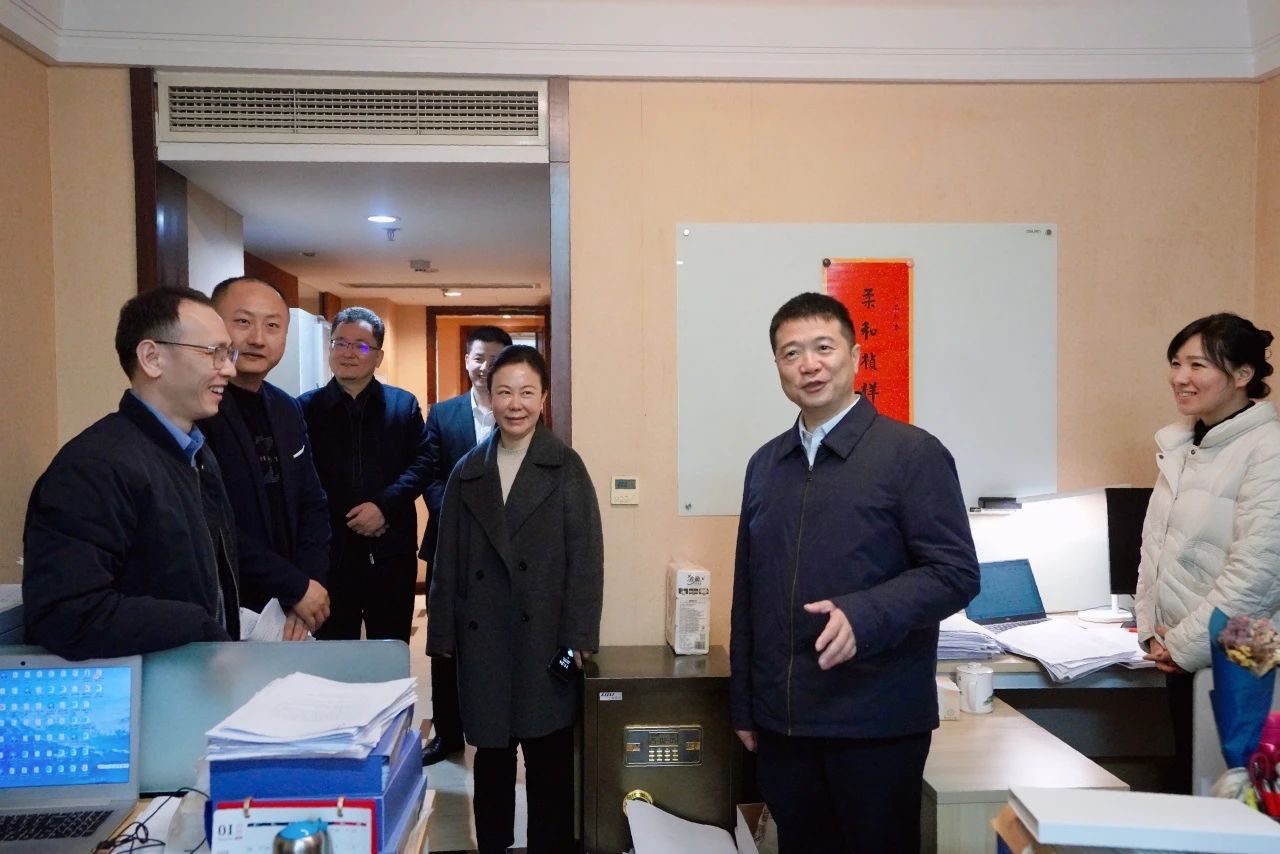 温暖启航，共赴新篇！—— 省尊龙凯时集团领导走访慰问干部职工